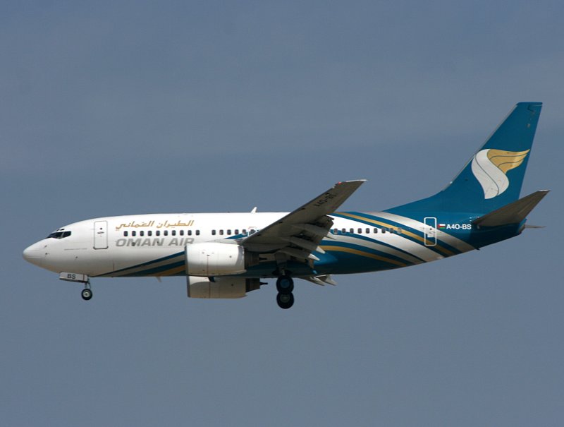B737-700  A40-BS