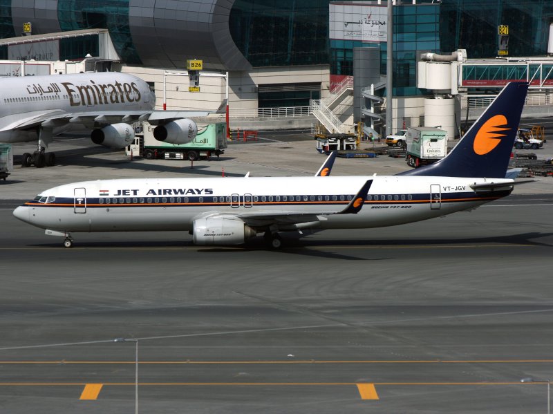 B737-800  VT-JGV
