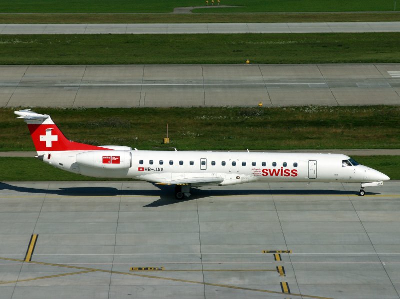 Emb 145 HB-JAV