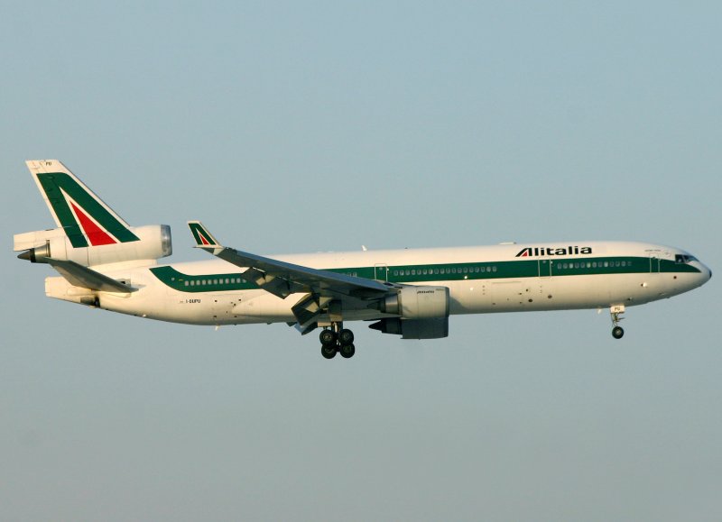 MD-11 I-DUPU