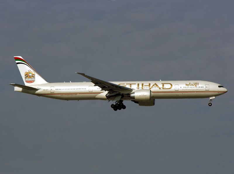 B777-300  A6-ETF