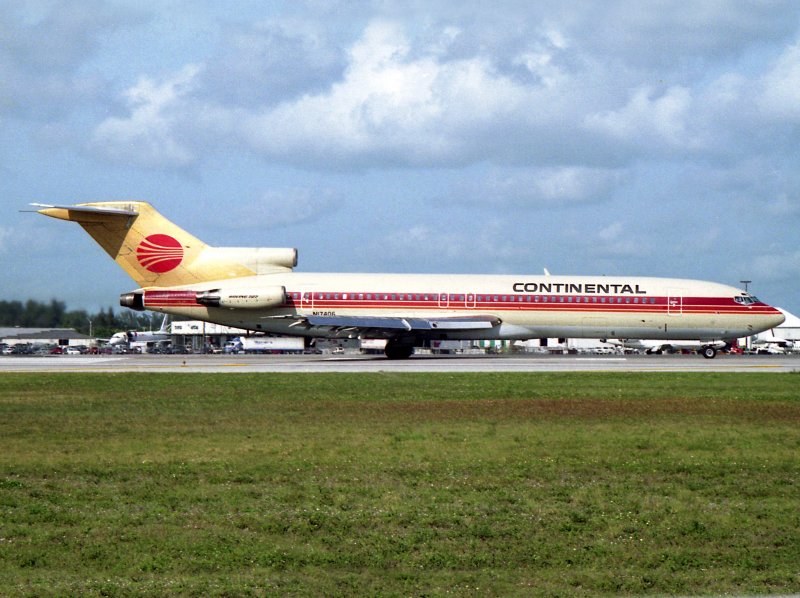 B727-200 N14706