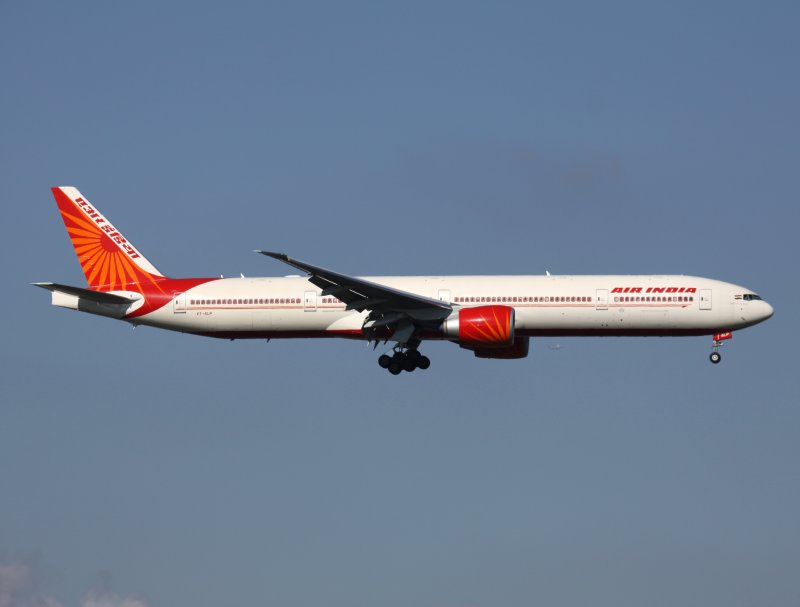 B777-300  VT-ALP