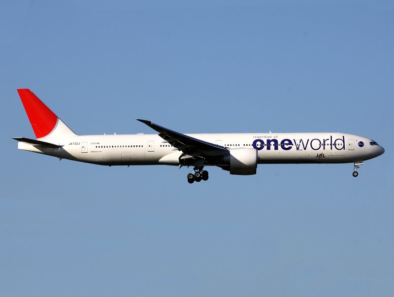 B777-300  JA-732J