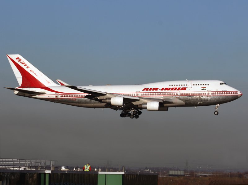 B747-400  VT-EVB