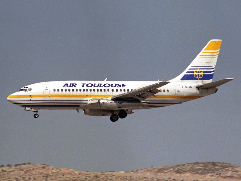 B737-200  F-GLXG