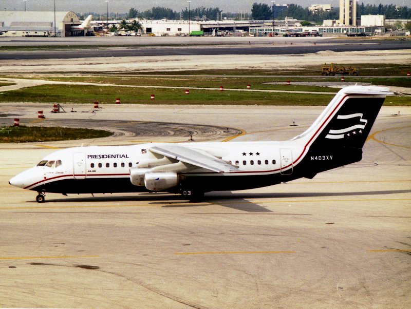 Bae146-200  N403XV