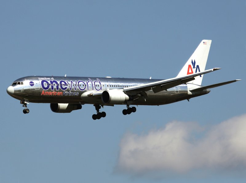 B767-300 N395AN
