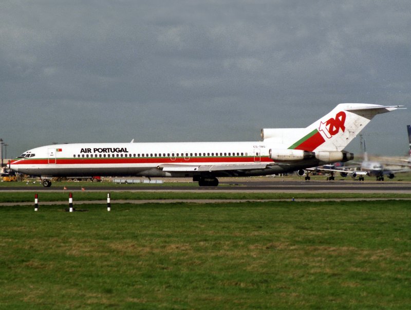 B727-200  CS-TBS
