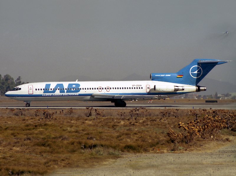 B727-200  CP-2324