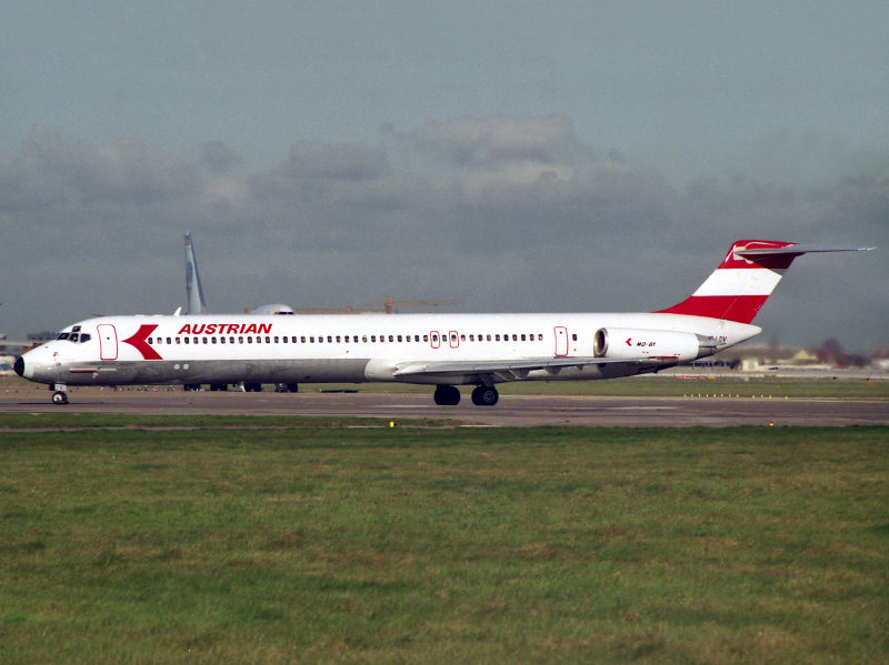 MD-82  OE-LDV