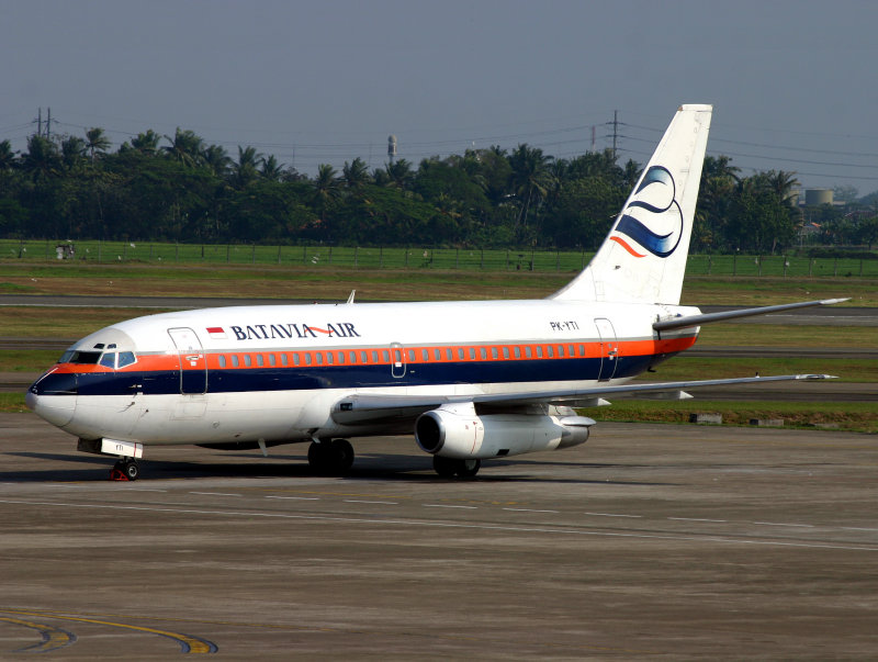 B37-200 PK-YTI