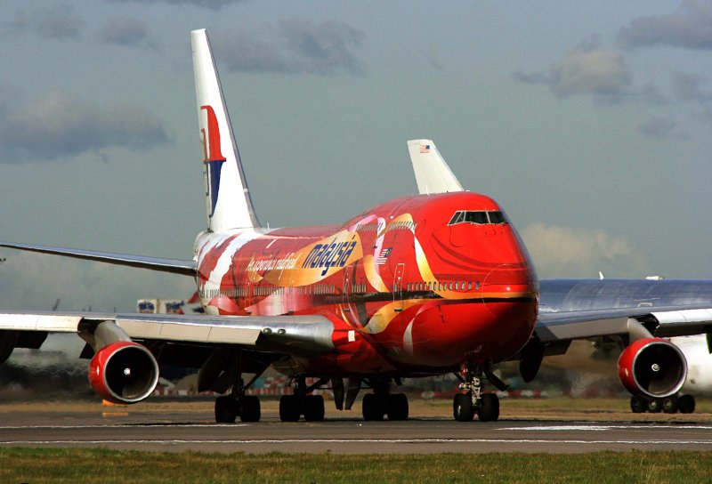 B747-400 9M-MPD