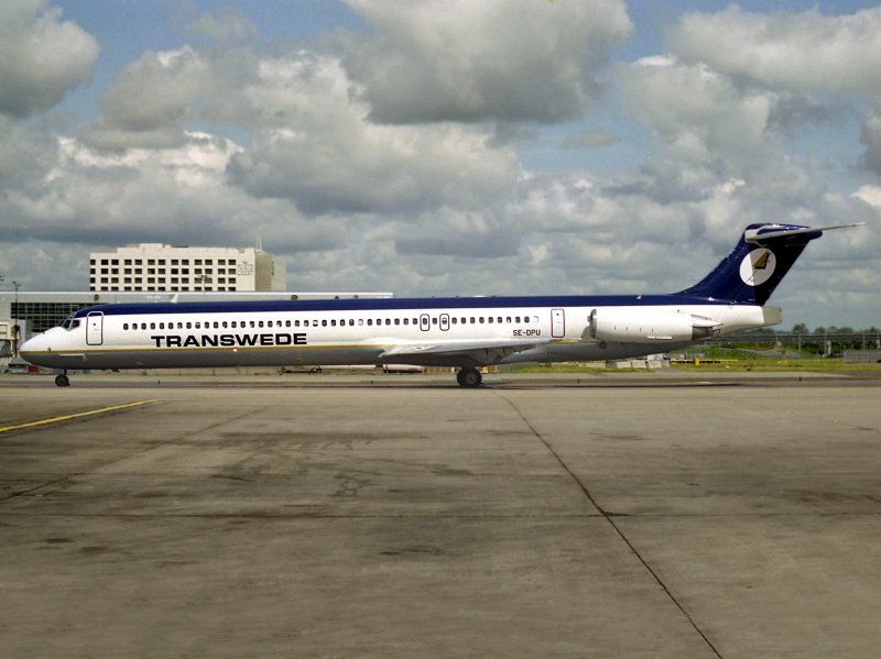 MD-82  SE-DPU