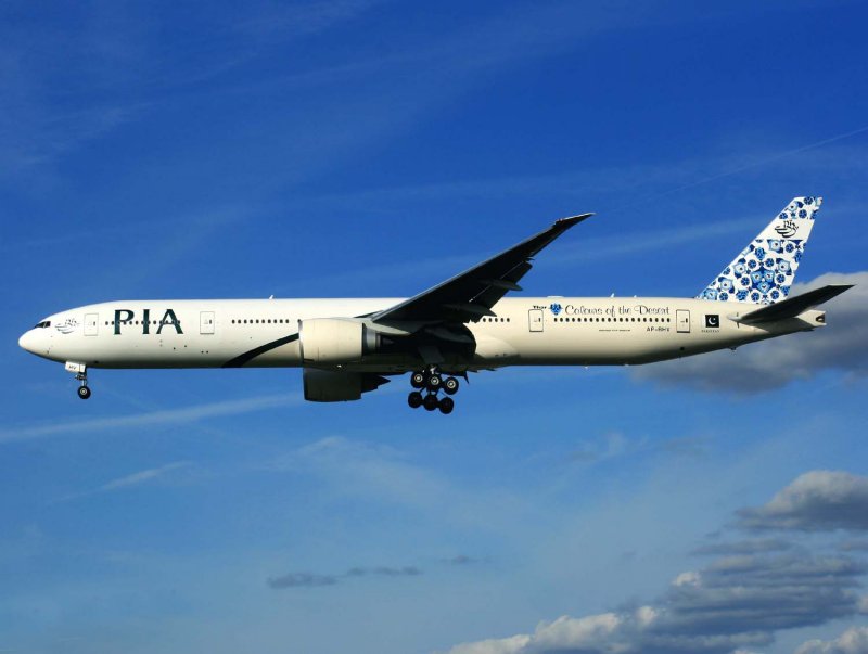 B777-300-ER  AP-BHV