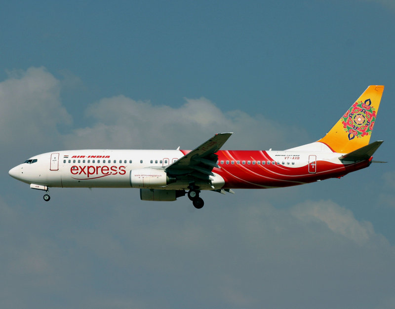 B737-800 VT-AXB