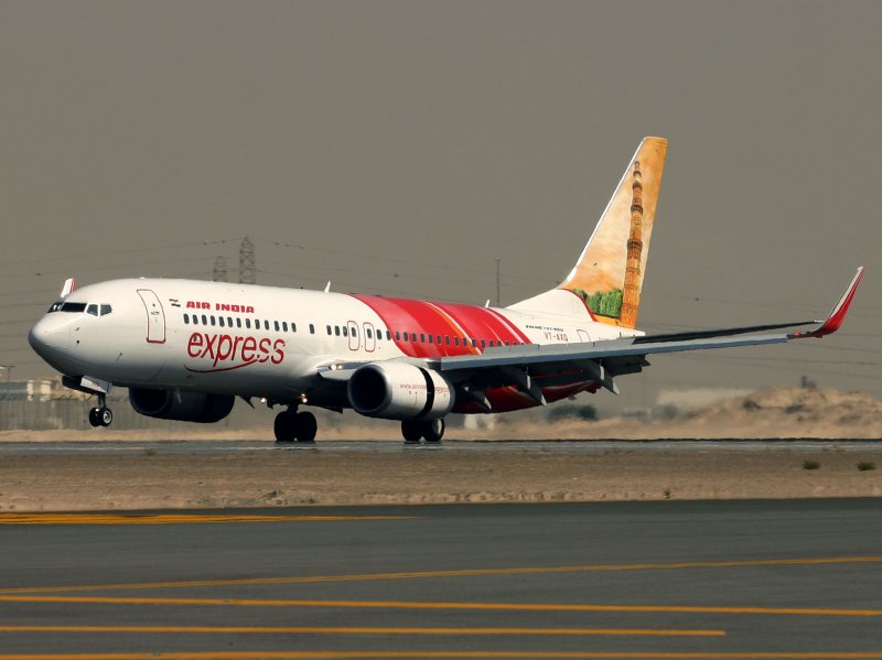 B.737-800 VT-AXQ