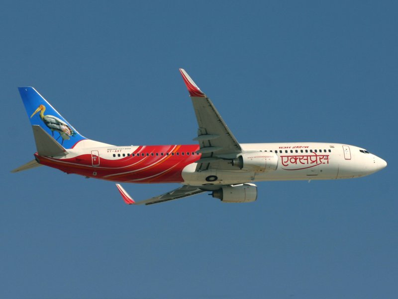 B.737-800 VT-AXT