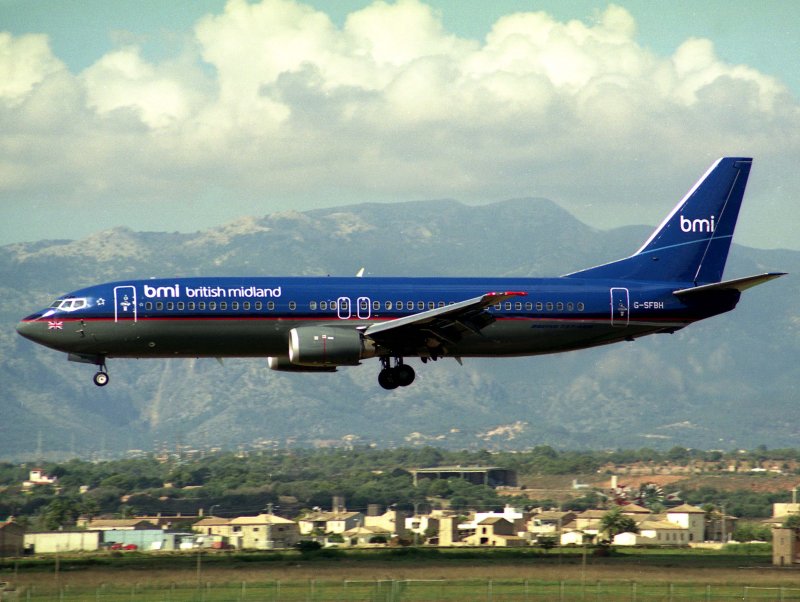 B737-400 G-SFBH