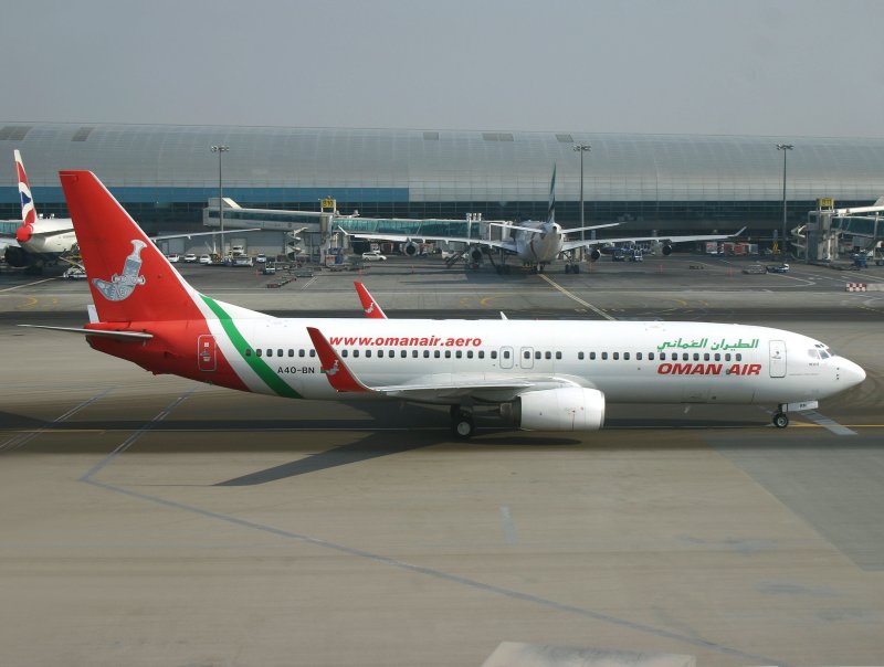 B737-800 A40-BN