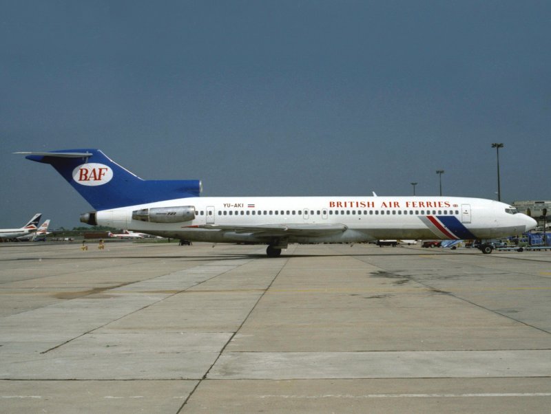 B727-200 YU-AKI