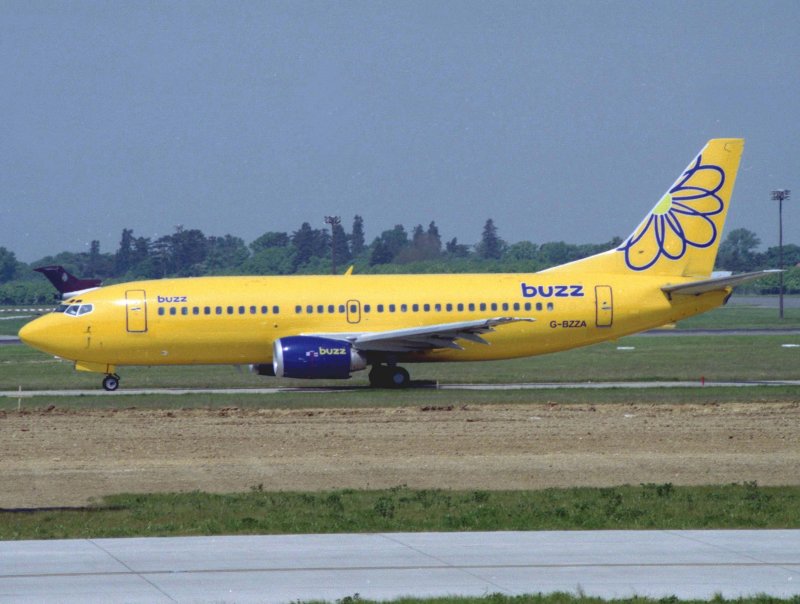 B737-300 G-BZZA