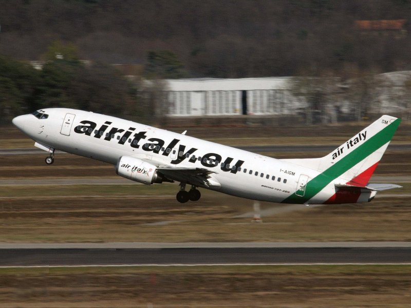 B737-300 I-AIGM 