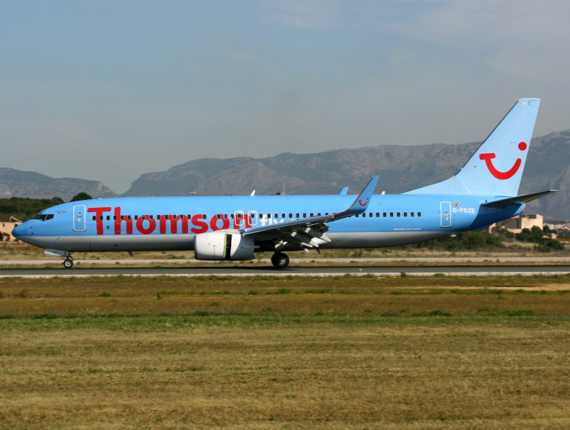 B737-800 G-FDZE