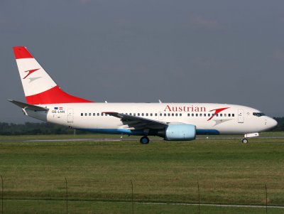 B737-700  OE-LNN