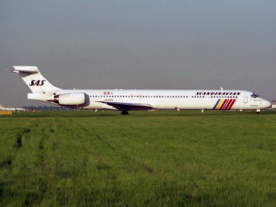 LN-ROB  MD-90  