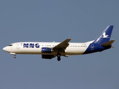 B737-400 TC-MNH