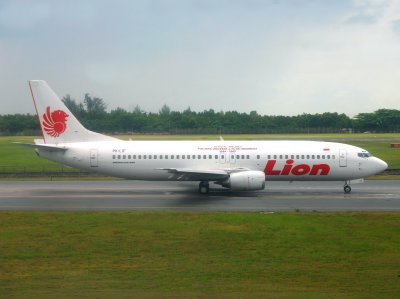 B737-400 PK-LIF