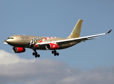 Zoom shot for this special scheme finals for 27L at Heathrow. 