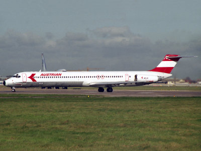 MD-82  OE-LDV