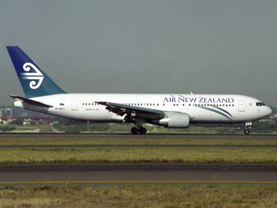 B-767-200 ZK-NBJ