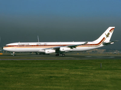 A340-300   A4O-LE