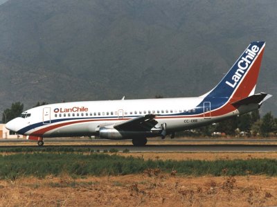 B737-200 CC-CEE