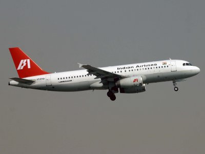 Airbus A-320 VT-EYD