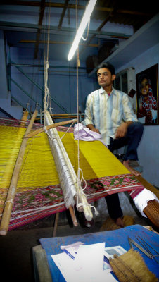 Patan's Salvi family silk ikat patola weavers