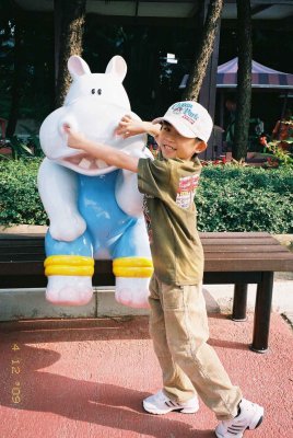 4_12_09_57.jpg