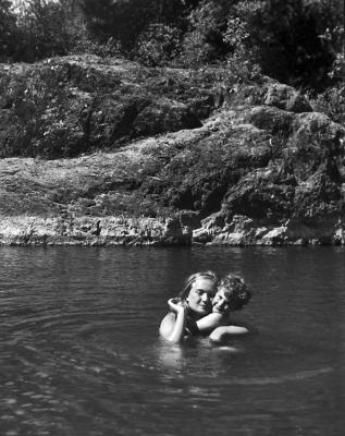 Becky,Davy,swimming.jpg