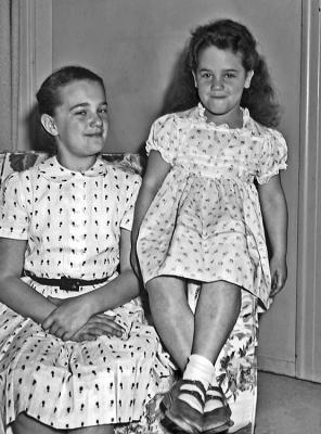 Margy,Rachel,couch-2.jpg