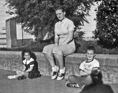 Rachel,Becky,Davy.jpg