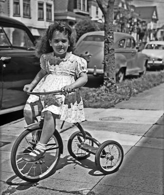 Rachel,bike.jpg