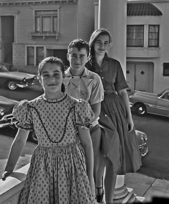 Rachey,Davy,Margy,porch.jpg