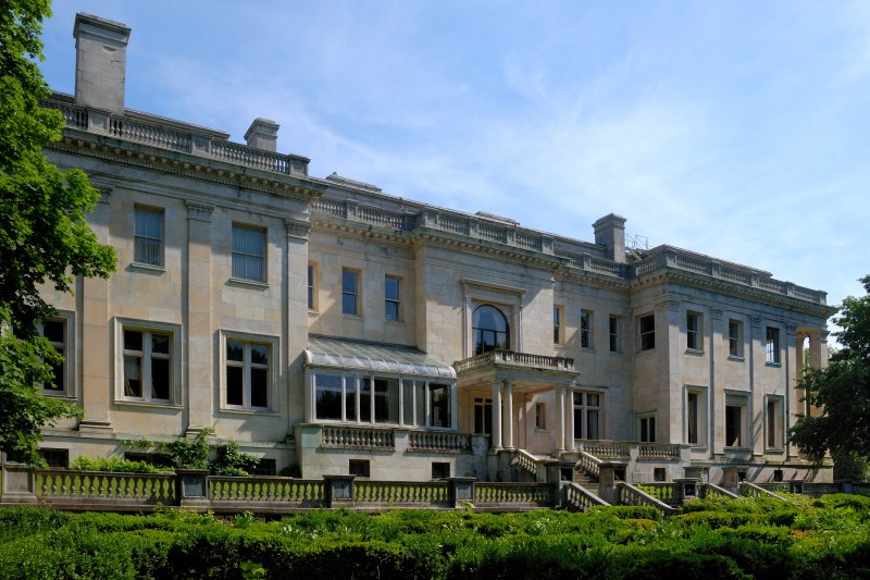 Winfield Hall, Glen Cove