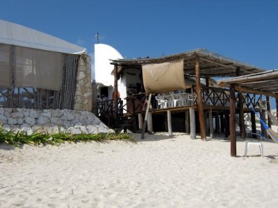 The restaurant & bar