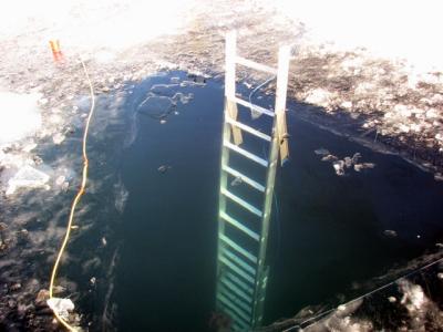 December 2005 Ice Dive at the Quarry