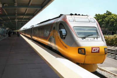 01-Tilt Train at Townsville.JPG