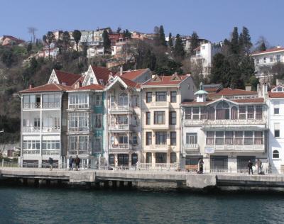 Living in a great style on the west bank of Bosphorus.jpg
